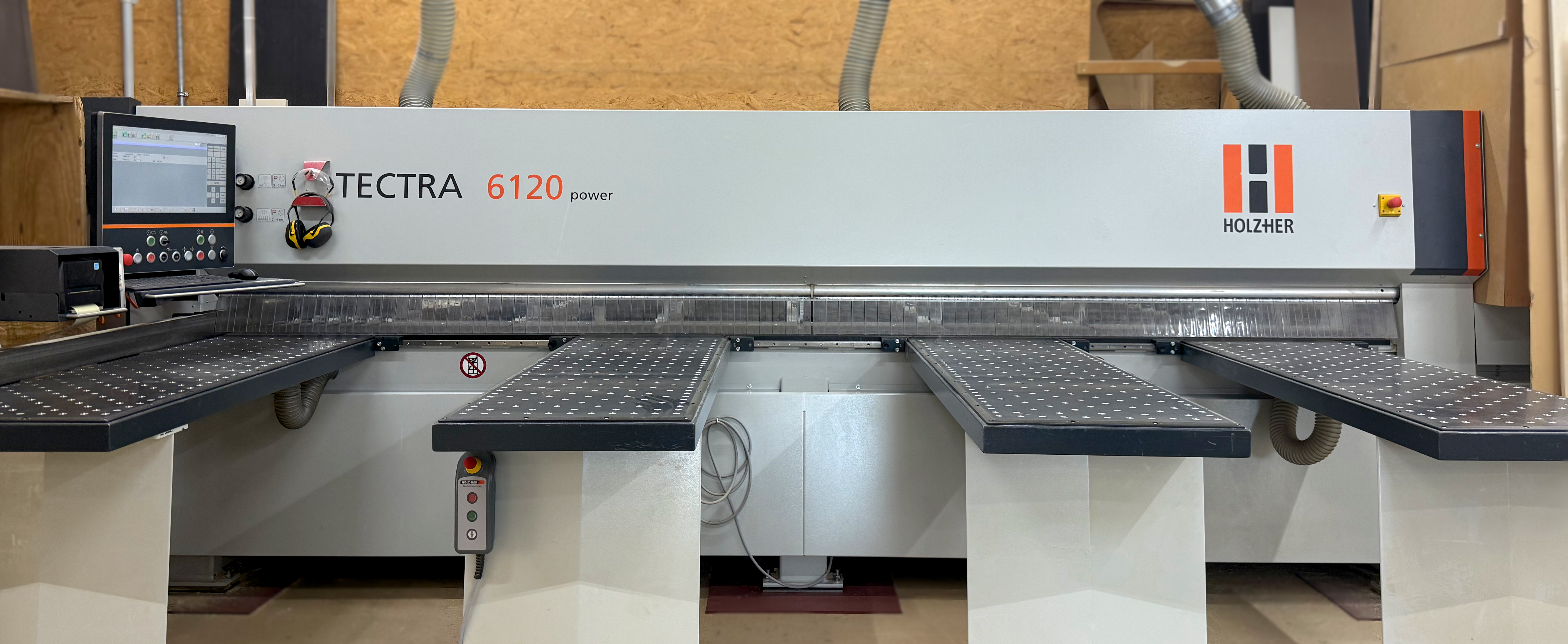 Plattensäge im Maschinenpark des Wolfsberger Heimwerkercenters